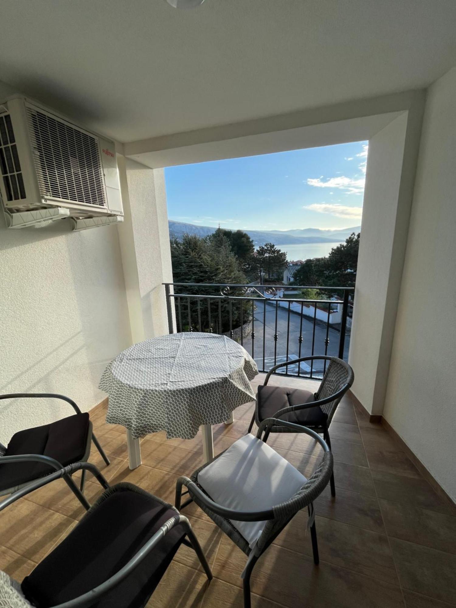 Apartments Amore Baška Eksteriør bilde